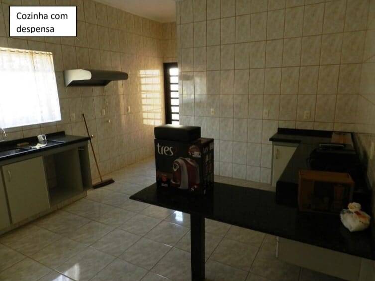 Casa à venda e aluguel com 4 quartos, 600m² - Foto 4