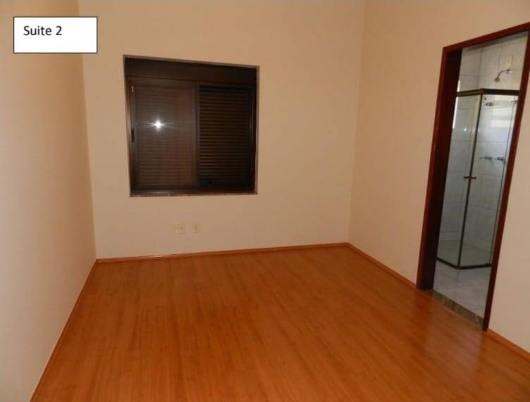 Casa à venda e aluguel com 4 quartos, 600m² - Foto 7
