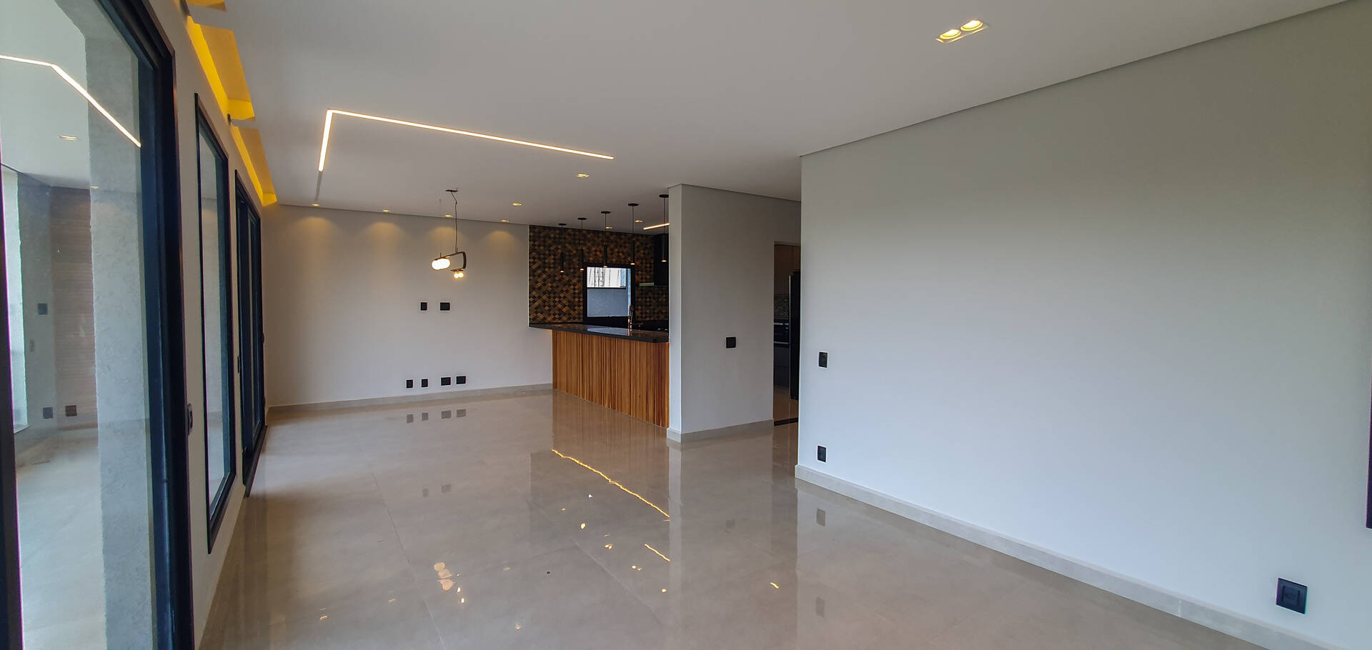 Casa à venda e aluguel com 4 quartos, 400m² - Foto 9