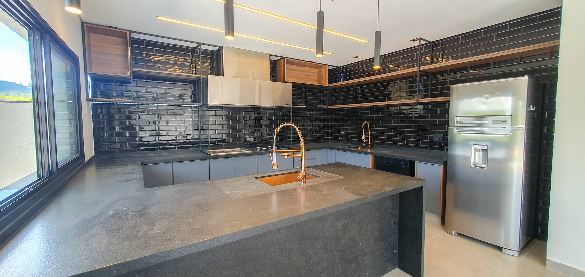 Casa à venda e aluguel com 4 quartos, 400m² - Foto 35