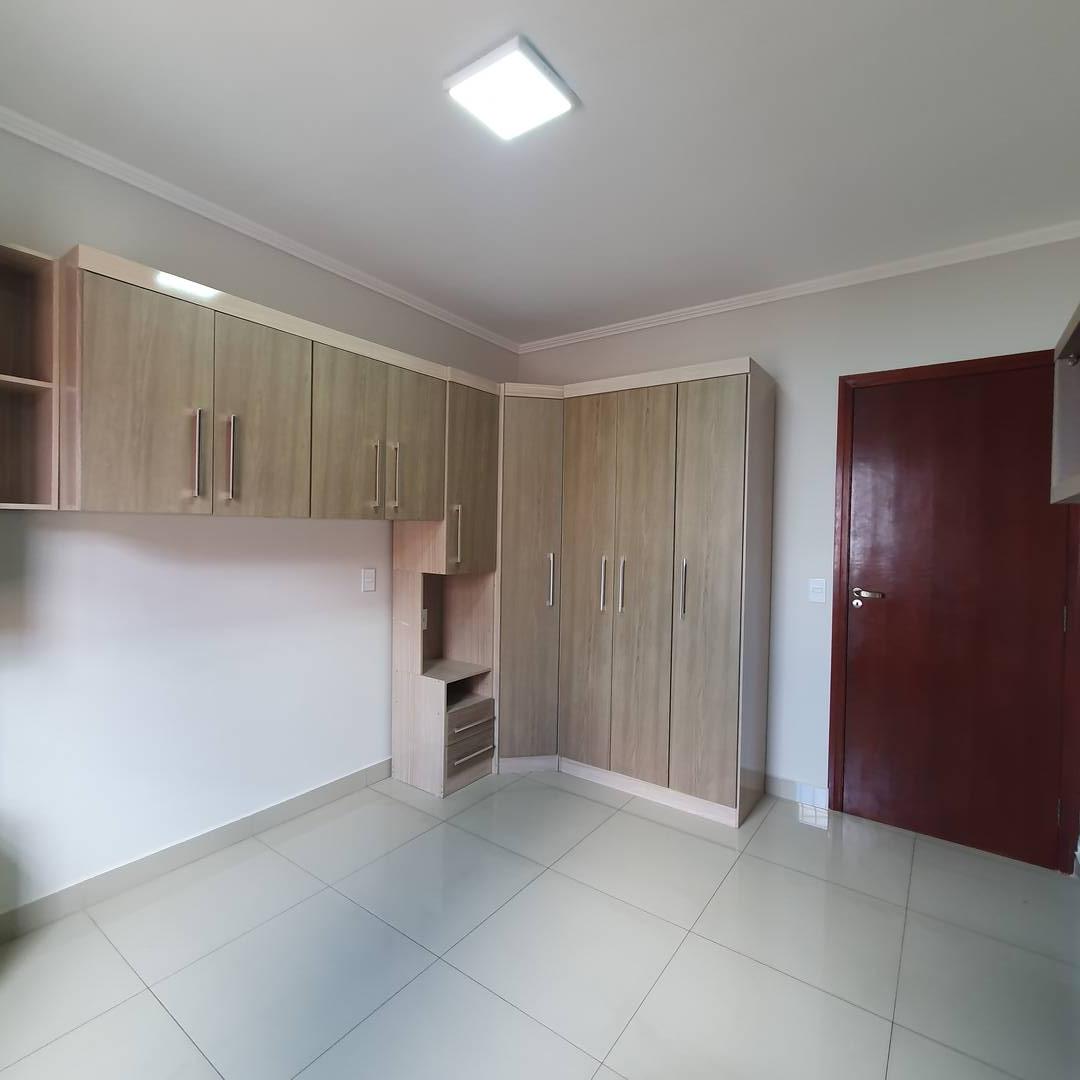 Casa à venda com 2 quartos, 125m² - Foto 11